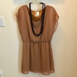 Pretty dress perfect for work or night out